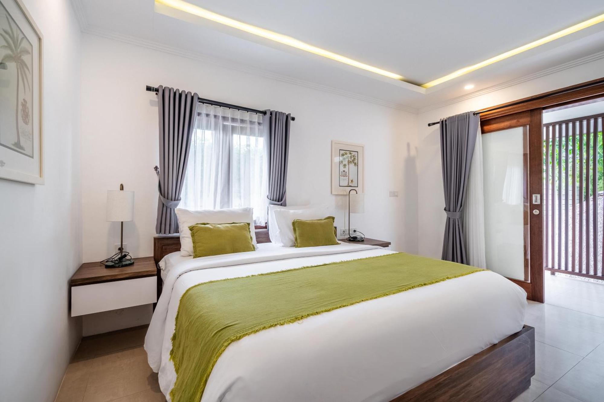 Vienna Villas Seminyak Esterno foto