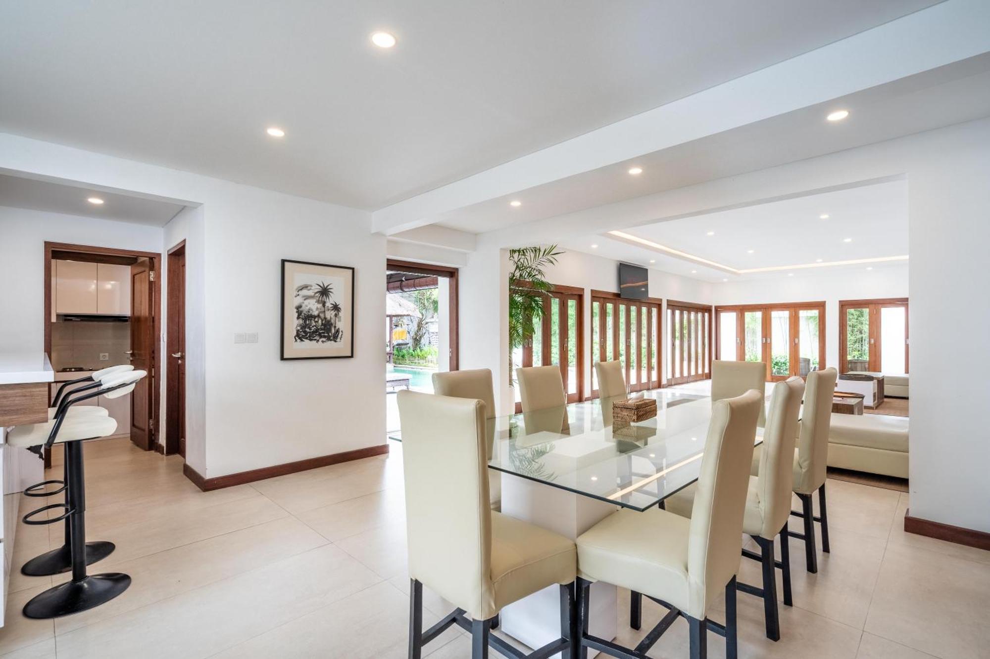 Vienna Villas Seminyak Esterno foto